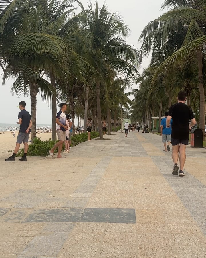 Da Nang Beach is Packed Today.  Everyone must be off work.  Last year this place was empty, now so many people!! It’s hot during day, but after sun goes away the weather is really nice.  Good breeze from ocean.