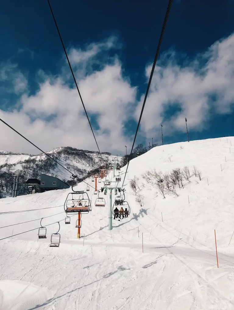 Best Snowboarding Resorts In Japan