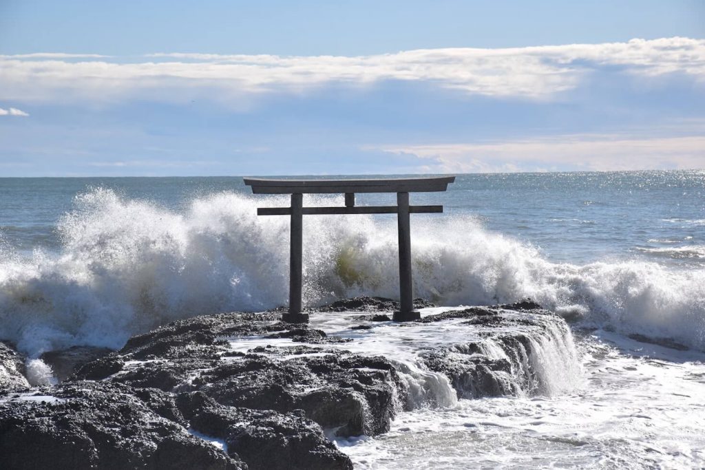 Tsunami safety tips for Japan travel