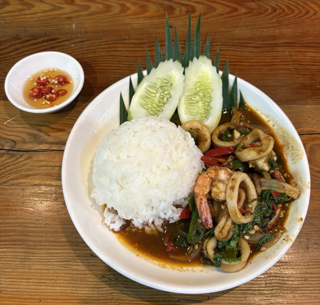 Stir Fried Basil Seafood 